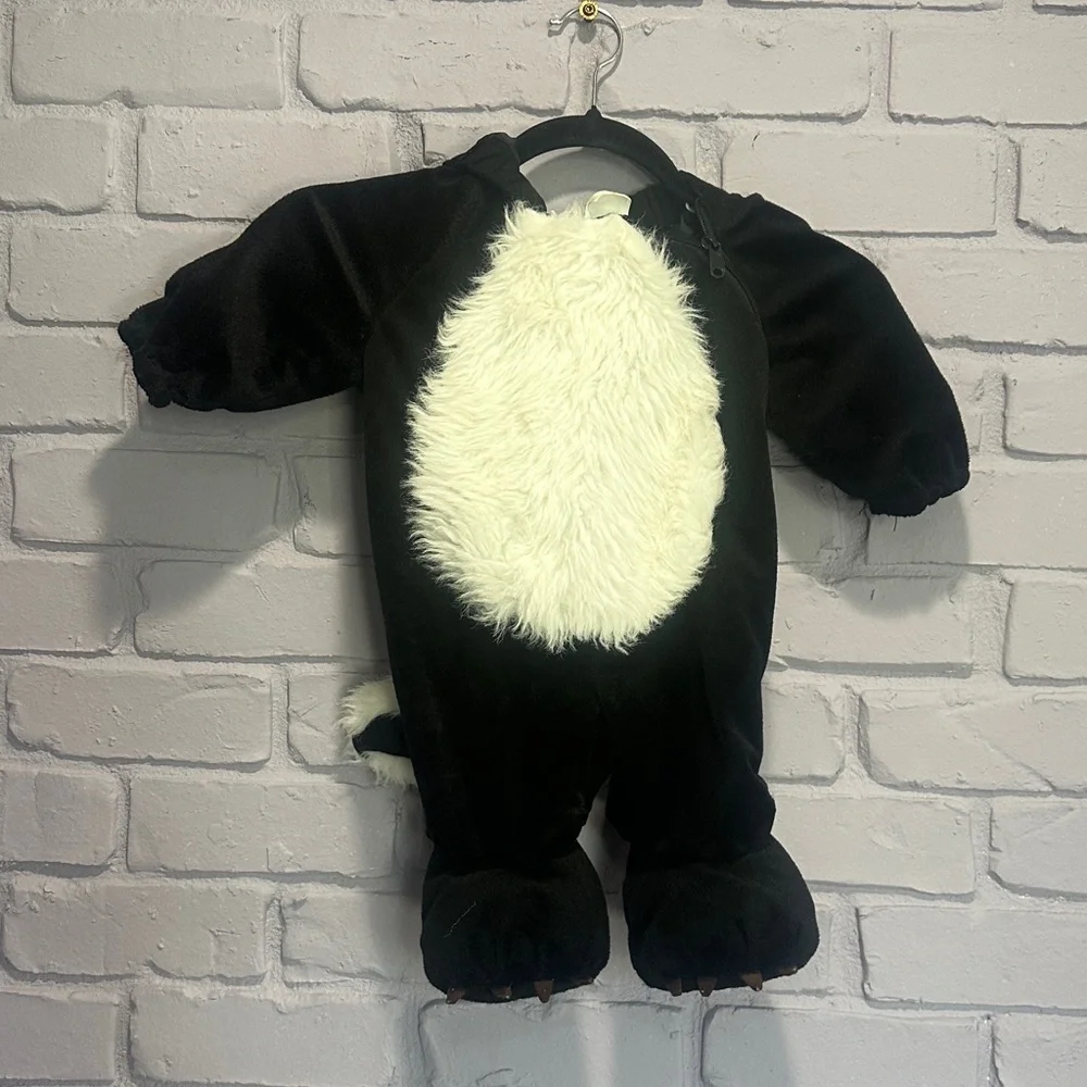 Adorable Costume for Kids Size 6-12 M